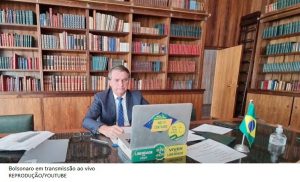 ‘Poderio ditatorial’ das redes beneficia a esquerda, diz Bolsonaro